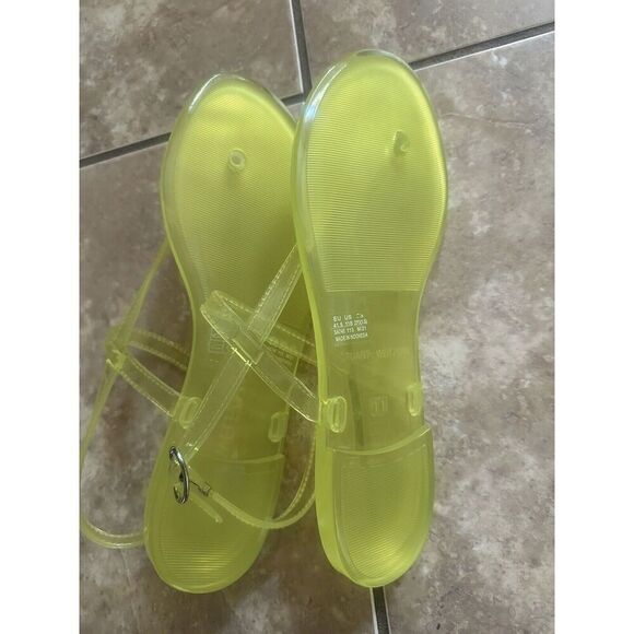 NEW Stuart Weitzman 11 Jelly Flat Sandals Neon Yellow - Picture 2 of 3